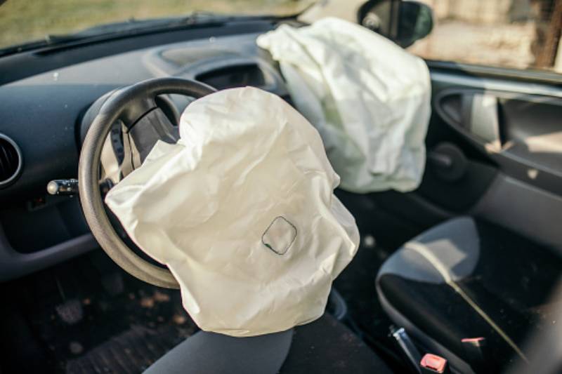 How hard do airbags hit you?