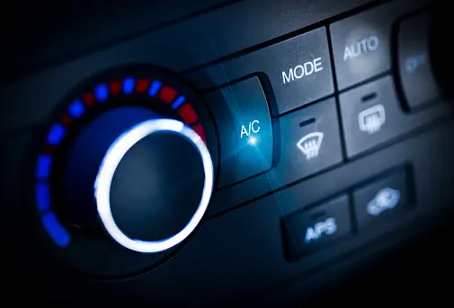 What is the ideal temperature for a car AC?