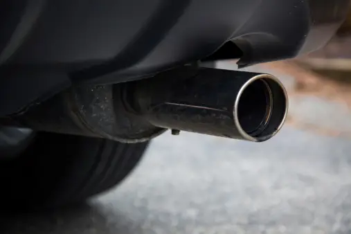 How thick is car exhaust pipe?